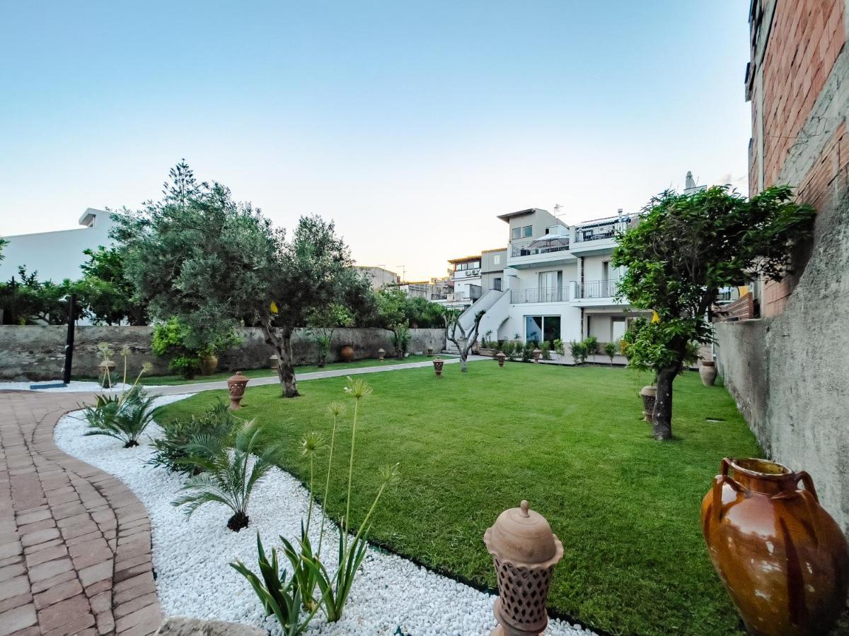 B&B Ottocento Sul Mare Nizza di Sicilia Exterior foto